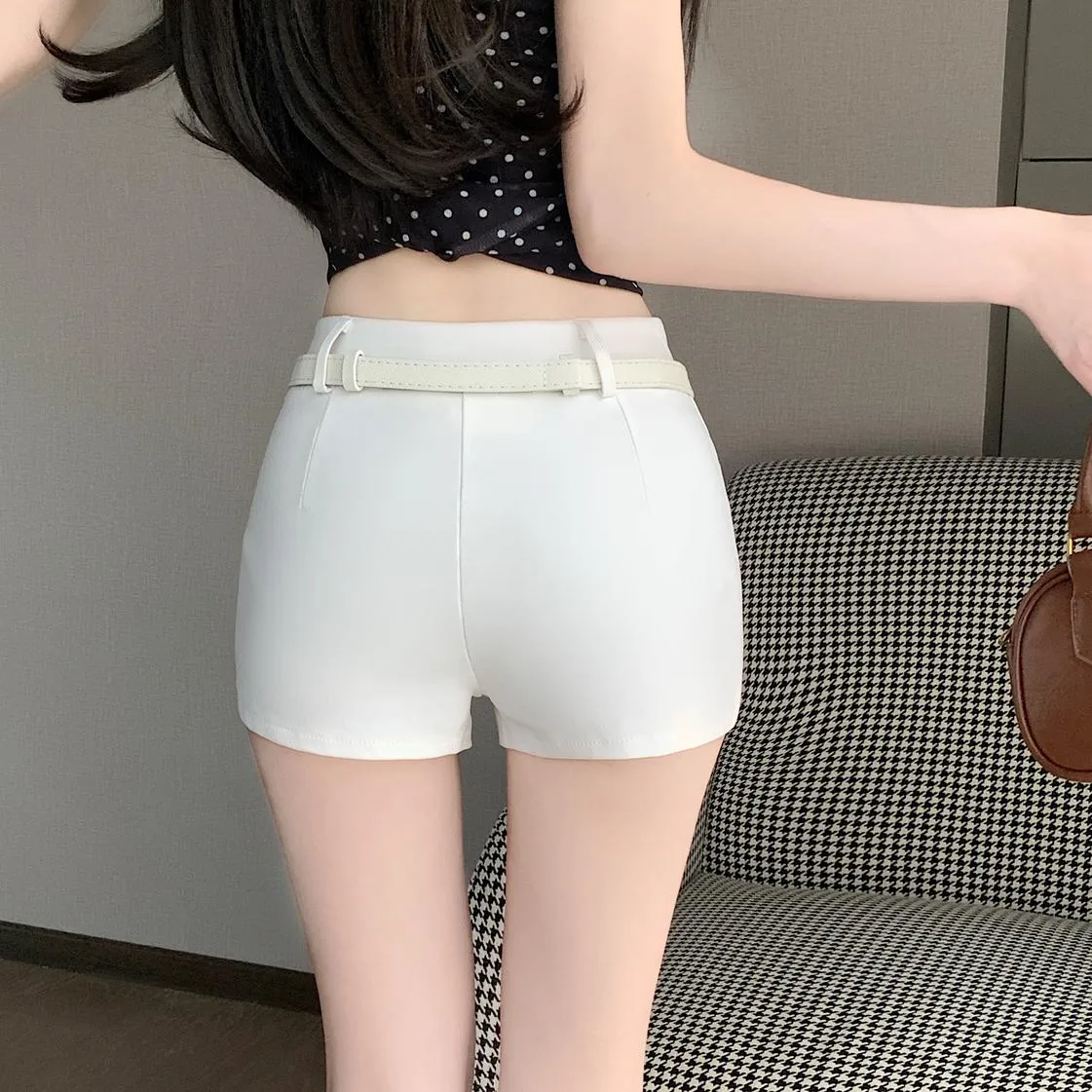 Stylish and Slimming Women's Solid Chino Shorts