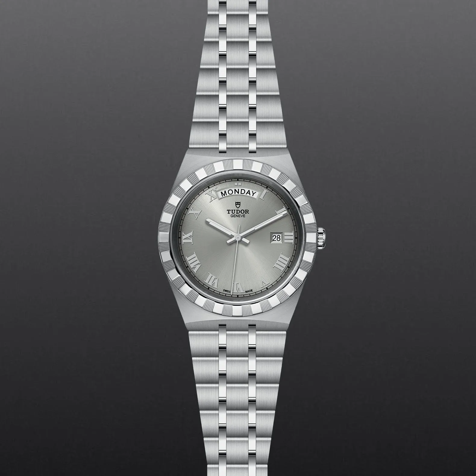 TUDOR ROYAL