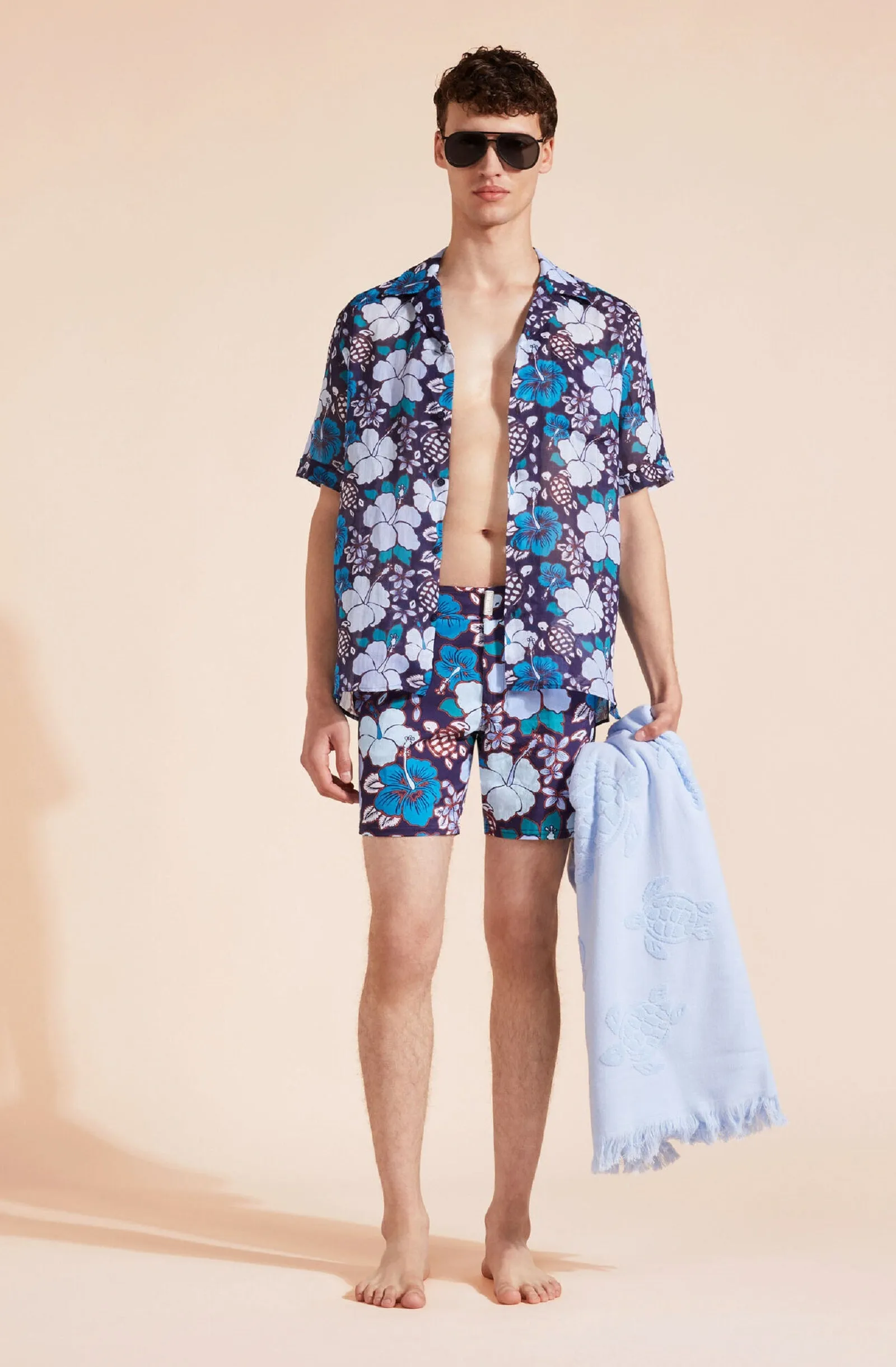 VILEBREQUIN Men Stretch Flat Belt Swim Shorts Tropical Turtles