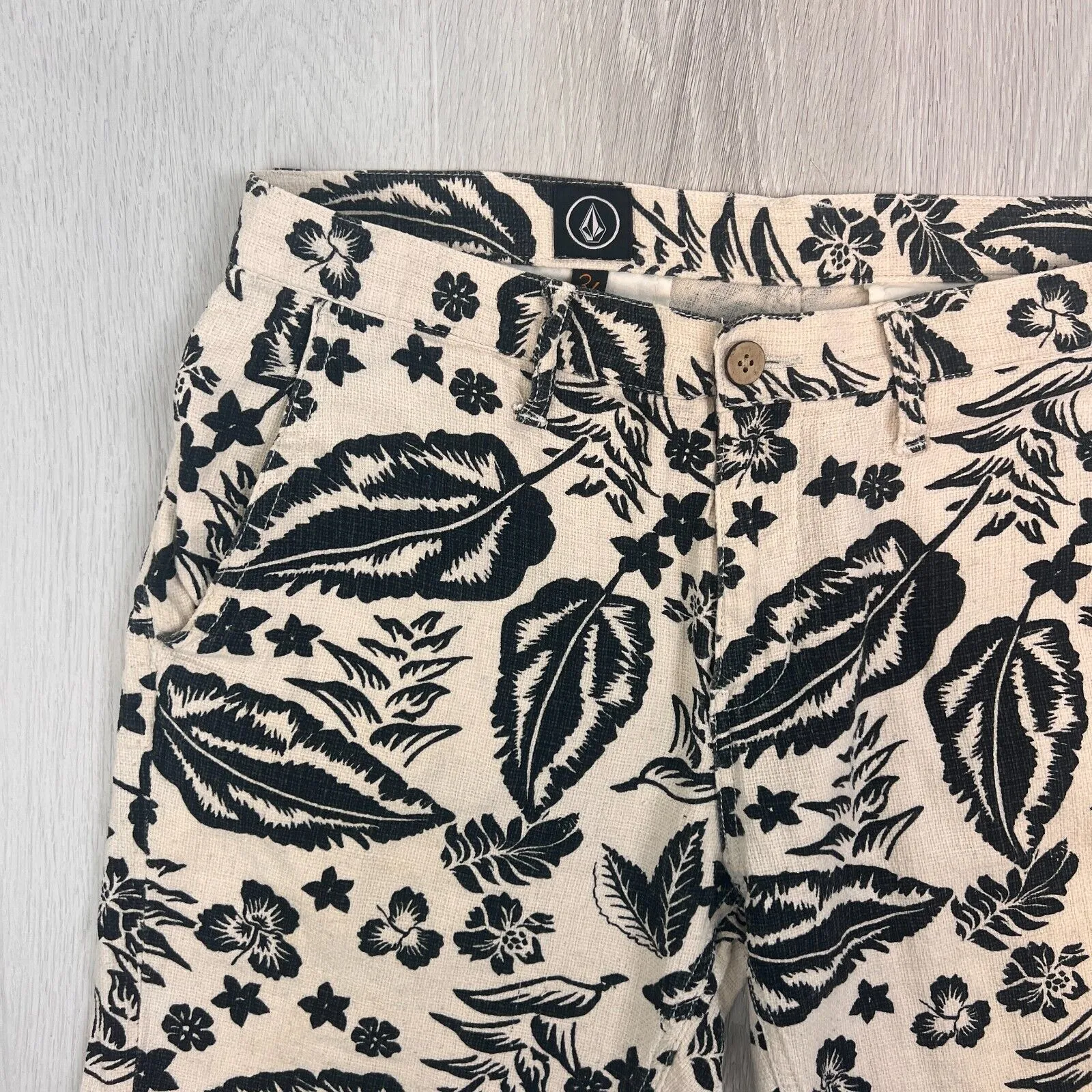 Volcom Mens Pattern Chino Shorts Size 34