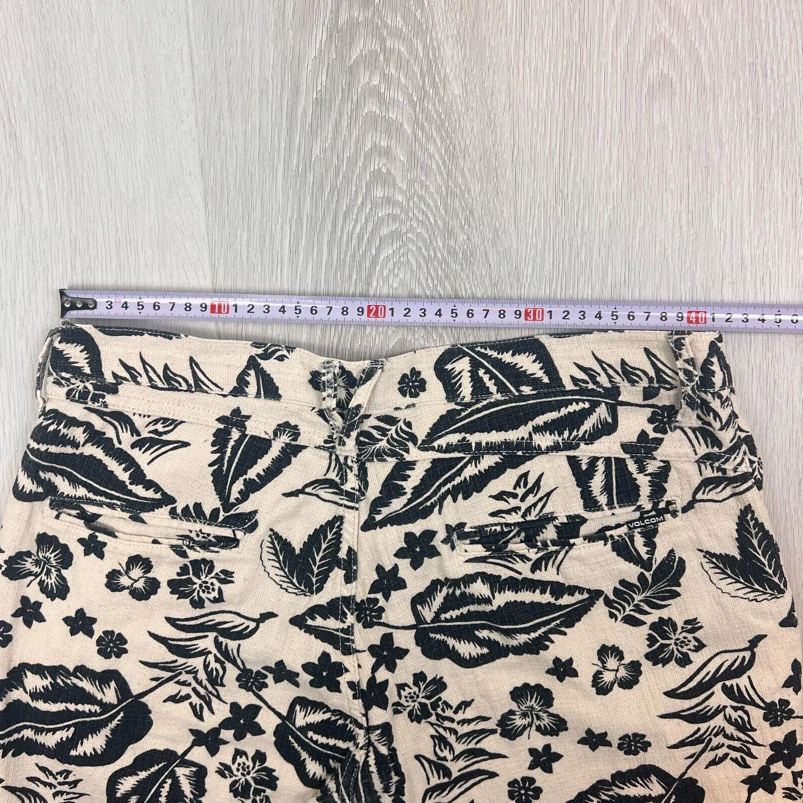 Volcom Mens Pattern Chino Shorts Size 34