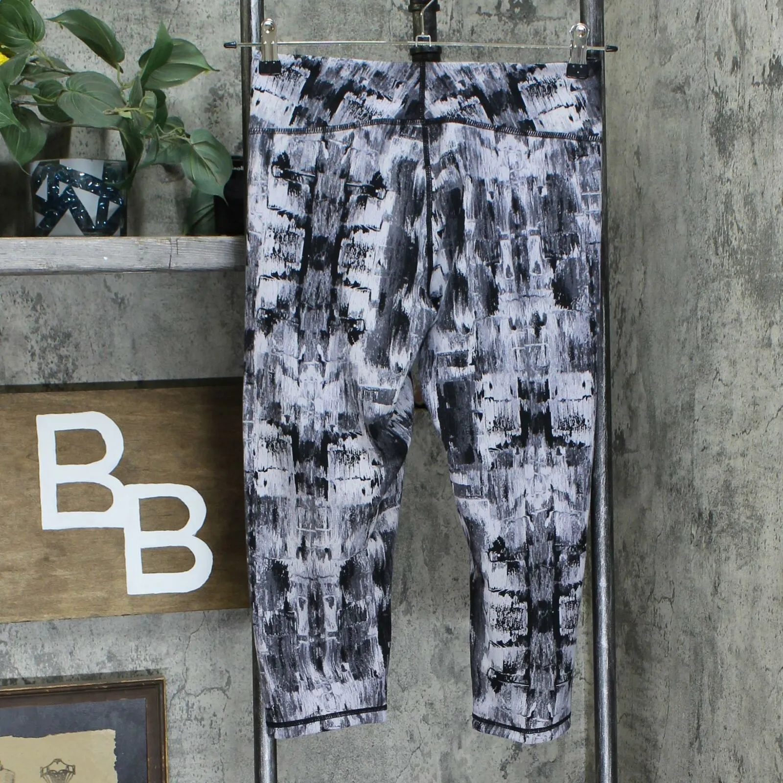Women with Control Renee's Petite Reversible Crop Pants Black Abstract PXS