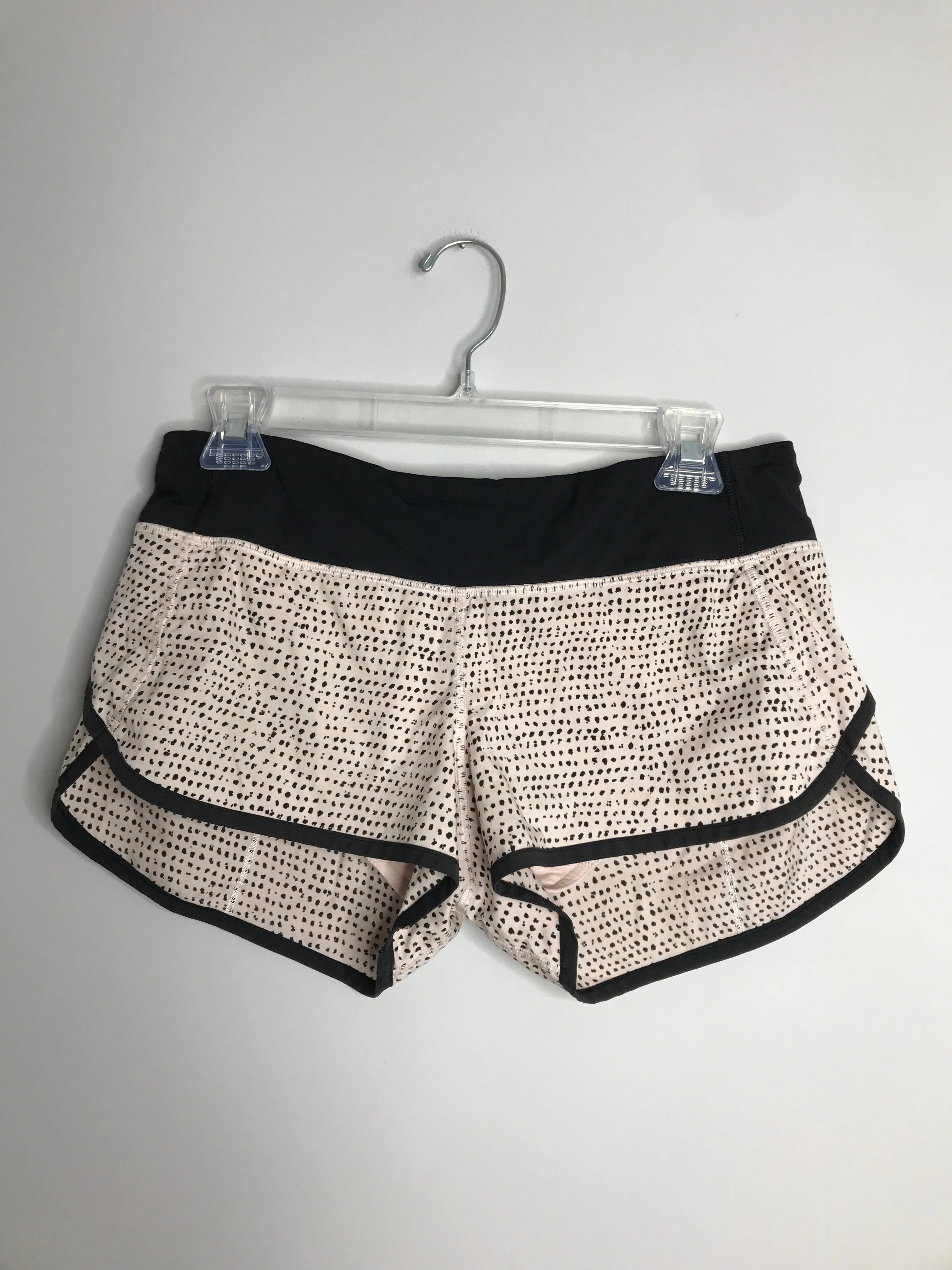 Womens Size 6 Misses Cream lululemon Athletic Shorts